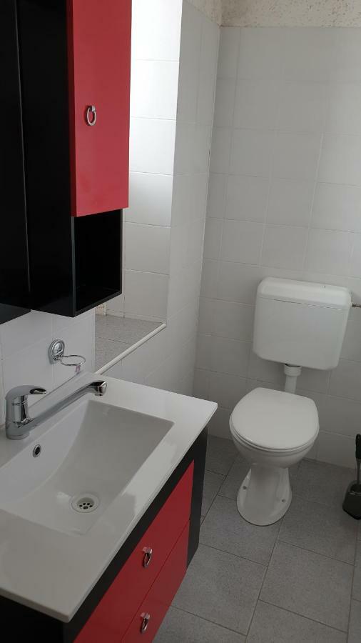 Guesthouse Osvald Zirovnica Bagian luar foto