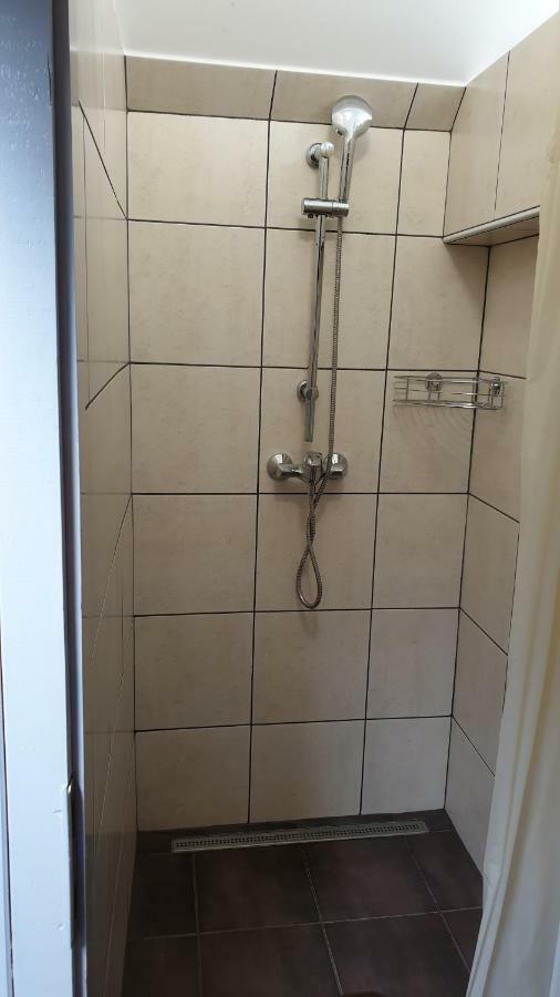 Guesthouse Osvald Zirovnica Bagian luar foto
