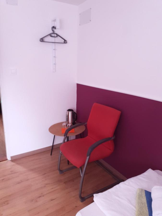 Guesthouse Osvald Zirovnica Bagian luar foto