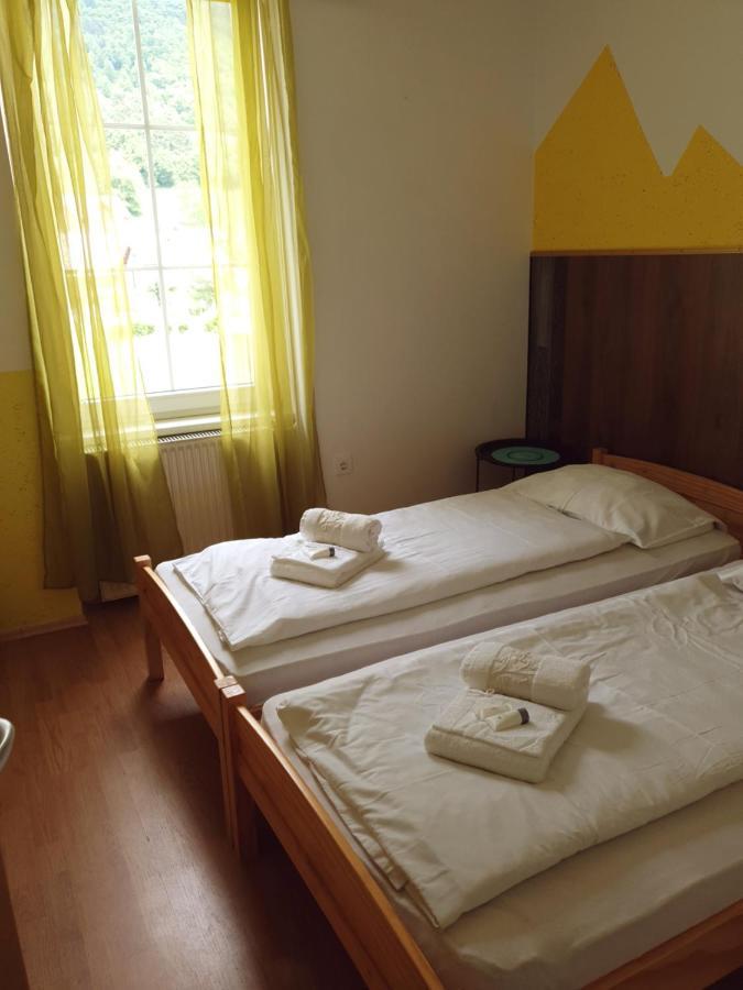 Guesthouse Osvald Zirovnica Bagian luar foto